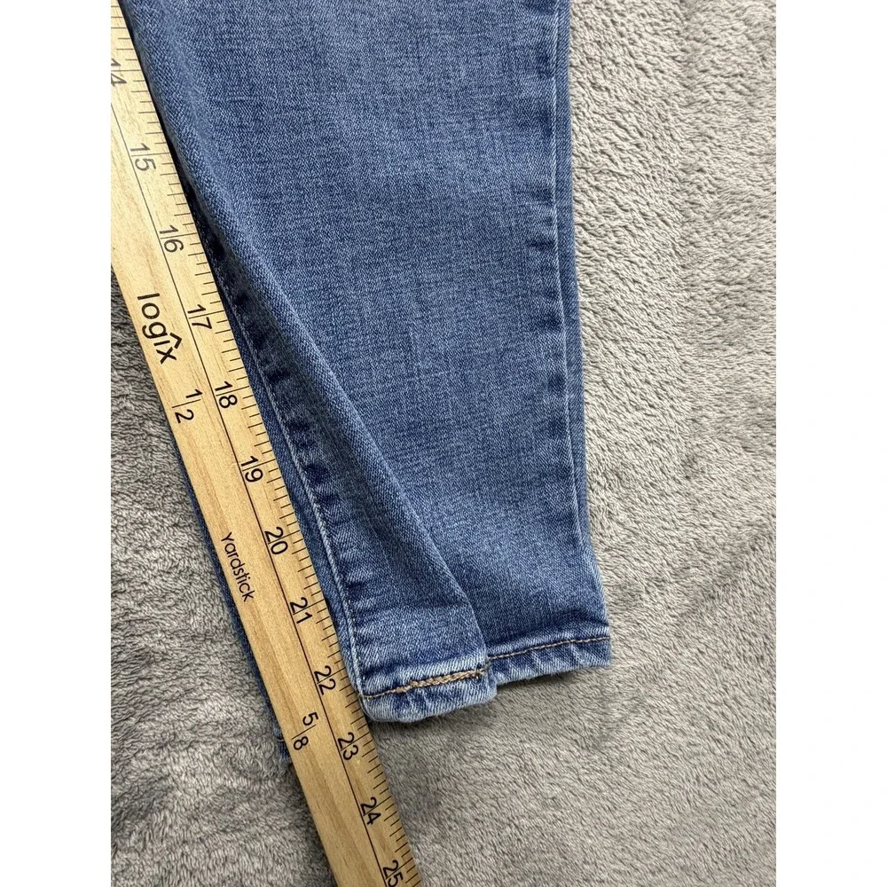 Levi's 311 Jeans‎ Womens Measured 35x23 Light Wash Shaping Skinny Capri